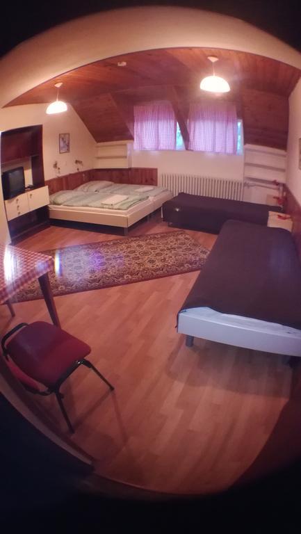 Ubytovanie 184, Bed And Braekfast 184 Stara Lesna Exterior foto