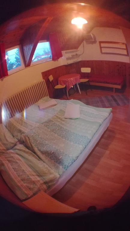 Ubytovanie 184, Bed And Braekfast 184 Stara Lesna Exterior foto