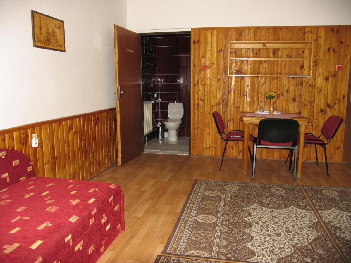 Ubytovanie 184, Bed And Braekfast 184 Stara Lesna Exterior foto